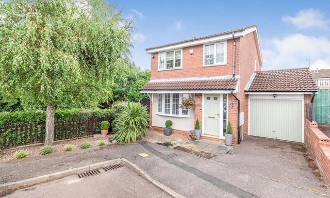 Cockernhoe Apartment | Wigmore Lodge - FREE Parking & Airport & M1 & Contractor & Leisure