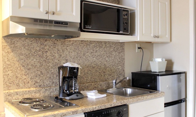 North End Hotel | Wild Dunes Inn