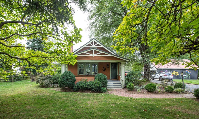 Philomont Cottage | Wild Hare Cottage