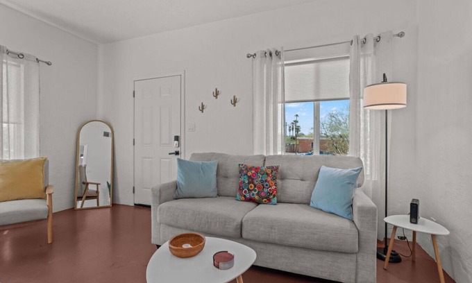 Rincon Heights House | Wildcat Den Walking to U of A