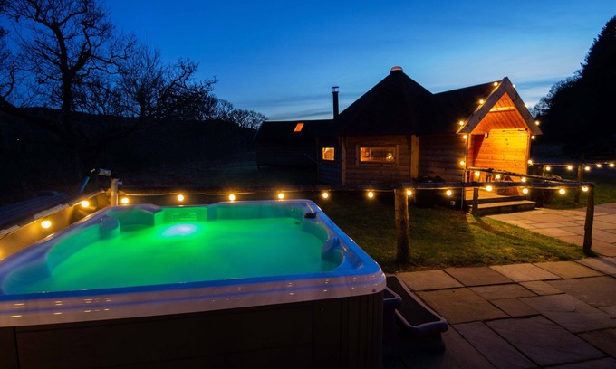 Lochgilphead Cabin | Wildcat Lodge - Kirnan House