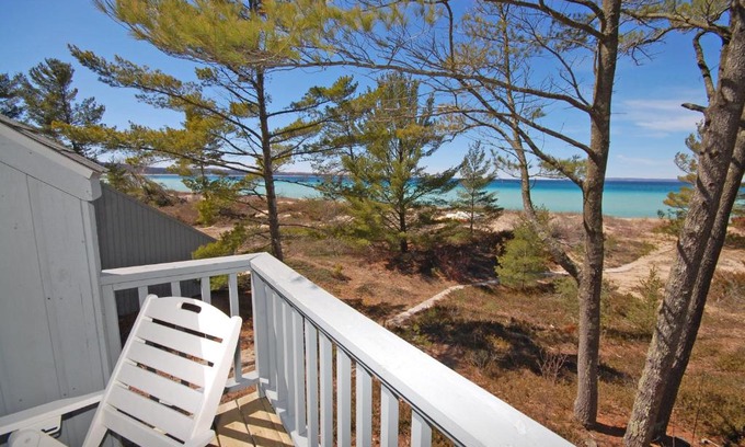 Glen Arbor House | Wilderness 9