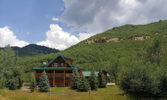 Somerset Cabin | Wilderness Cabin In Colorado Mountains