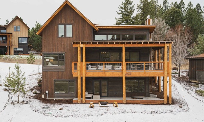 Eureka House | Wilderness Club Escape – For 14!