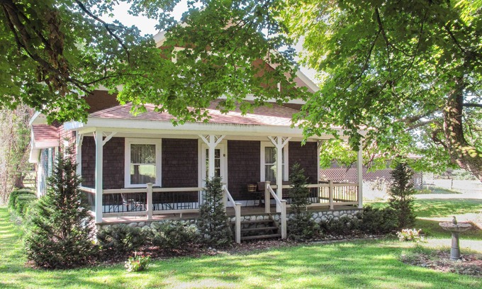 Le Roy House | Wilderness Retreat & Cross-Country Ski Center!