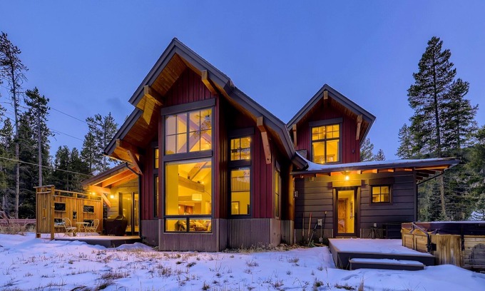 Blue River House | Wilderness Woods Retreat: Private Hot Tub, Close to Town!