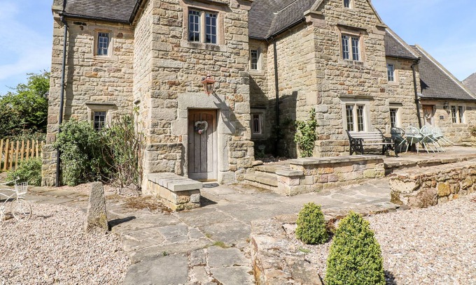 Milford Cottage | WILDERSLEY FARM - THE FARM HOUSE, family friendly in Belper
