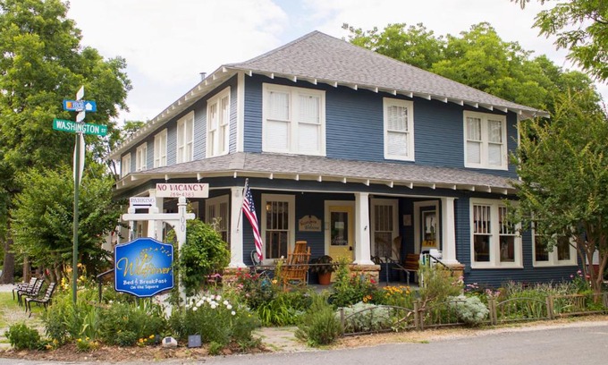 Mountain View Bed & Breakfast | Wildflower Bed and Breakfast