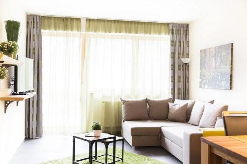 Rofleuten Apartment | Wildgrün Panorama Lodge 3