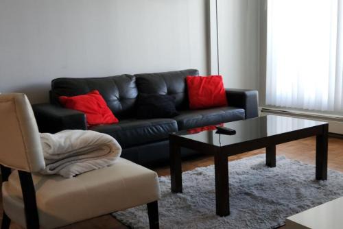 Connaught Apartment | Wildrose : 2-Bedroom City Apartment