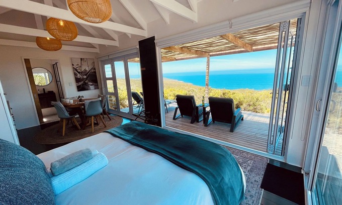 Plettenberg Bay Cabin | Wildside Cabin with Ocean View & Private Hikes