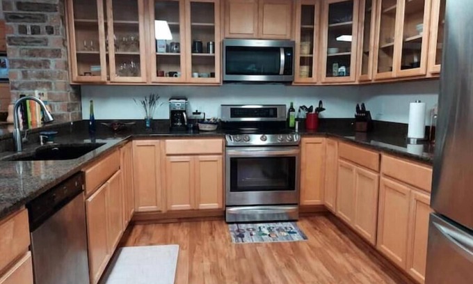 Sequim House | Wildwood. 8 acre private retreat close to town.