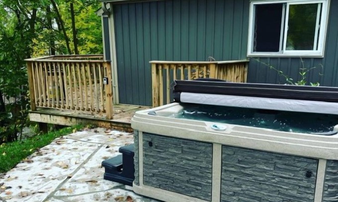 Otonabee-South Monaghan Cabin | Wildwood Cottages