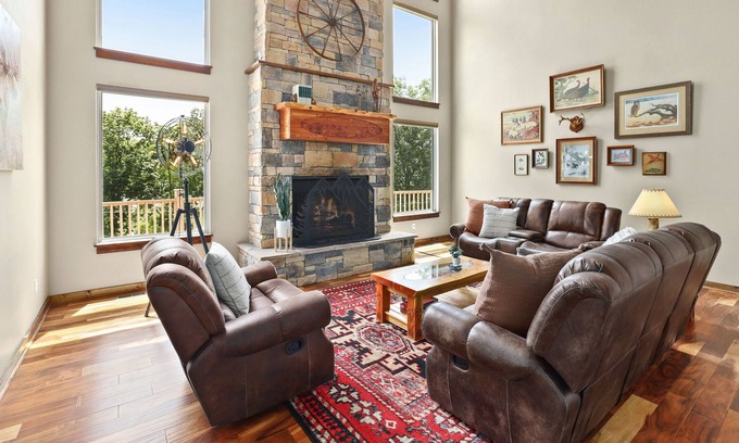 Springdale House | Wildwood Lake House - On Beaver Lake