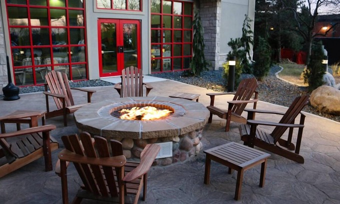 Clive Hotel | Wildwood Lodge