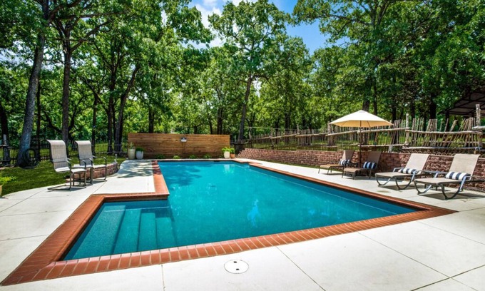 Whitesboro House | Wildwood Ranch- POOL and PRIVACY on 160 acres