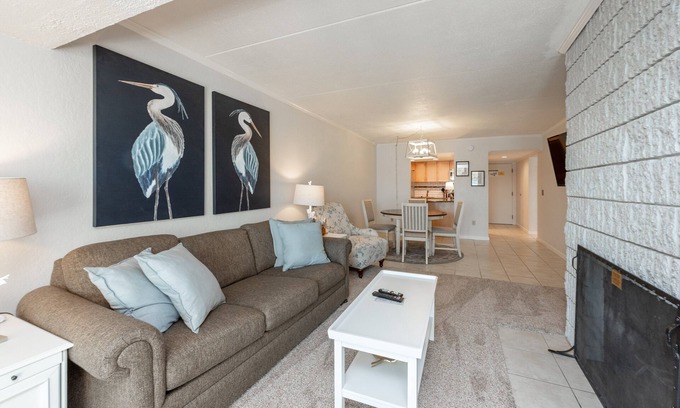 Thayerville Condo | Will O' The Wisp: 207B One Bedroom/One Bath