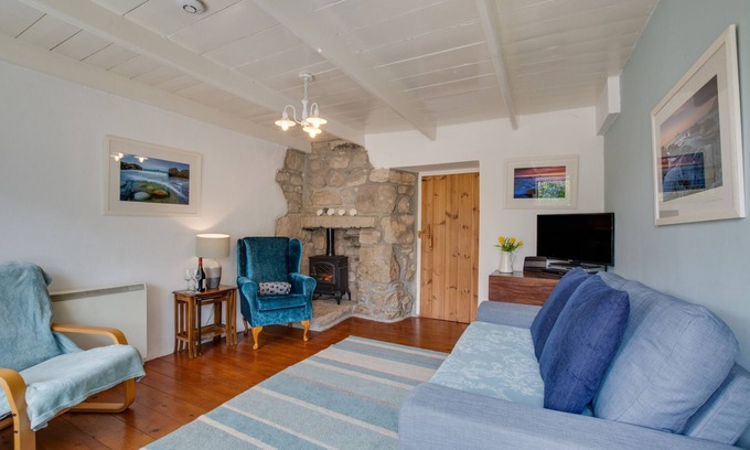 Trewellard House | Will's Cottage - Studio House, Sleeps 4