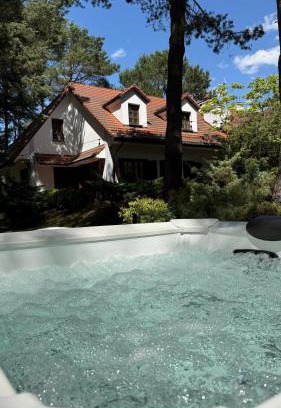 Konstancin-Jeziorna Villa | Willa Las&Luksus Jacuzzi, Sauna i Relaks pod Warszawą