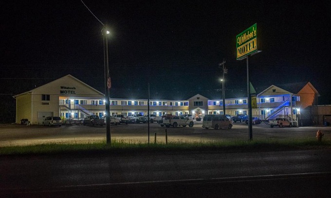 Brimley Hotel | Willabee's Motel