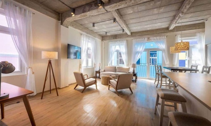 Pietermaai District Apartment | Willemstad's Hidden Jewel: Townhome in the Essence of Punda