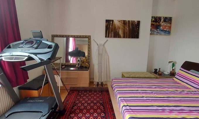 Mapesbury Apartment | Willesden Green One Bedroom Apartment With Parking