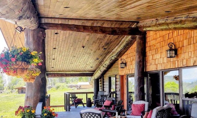 Paonia Apartment | William's Place - Center of Paonia's Wine Country