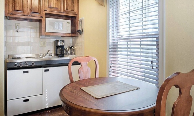 Williamsburg Condo | Williamsburg Getaway: 1BR/1BA, 2 Beds
