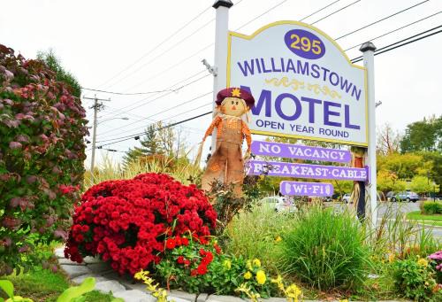 Williamstown Hotel | Williamstown Motel
