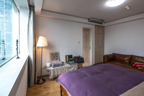 Yuzhong Apartment | Willow Bank Flowers Sing