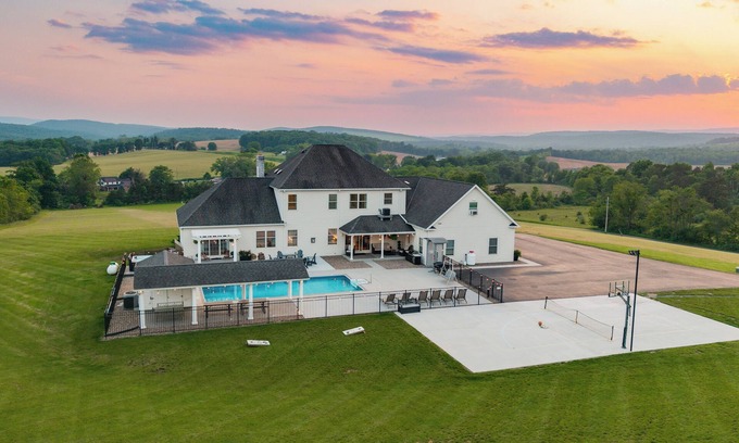Millerstown House | Willow Brook Mansion