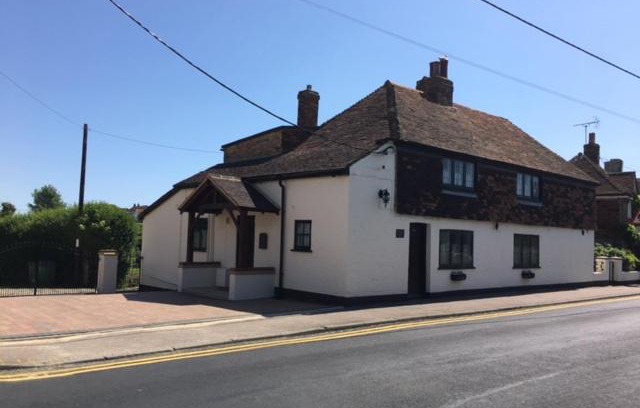 Dymchurch Bed & Breakfast | Willow Cottage