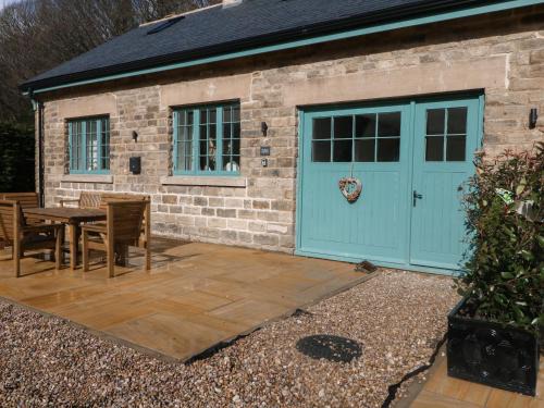 Hollow Meadows House | Willow Cottage