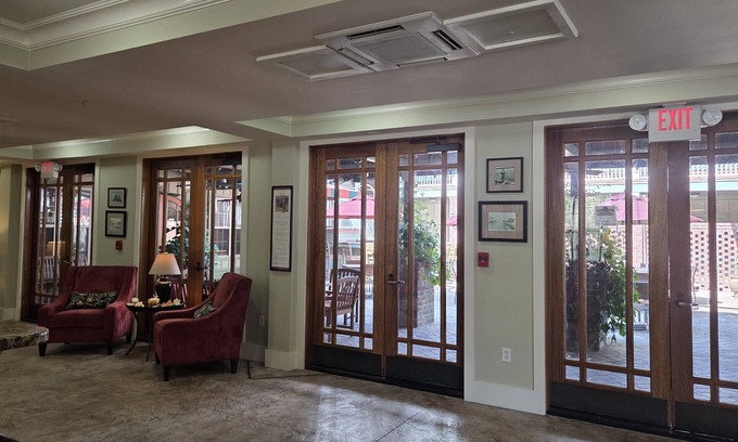 Murrells Inlet Hotel | Willow Lodge