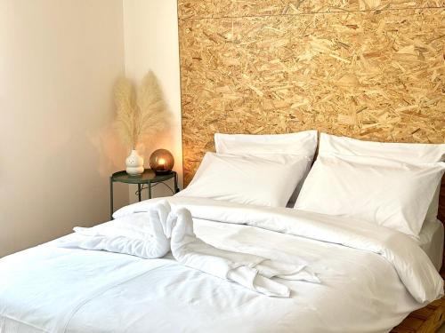 Chumphon House | Willow Pillow