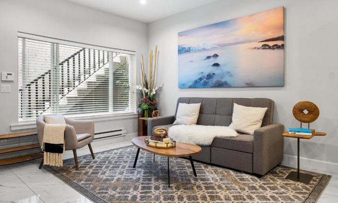 Willoughby House | Willow Suite