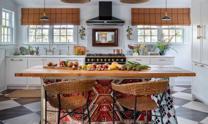Pine Plains House | Willow Vale Stunningly Designed Historical Icon w/Hot Tub