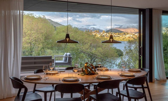 Kelvin Heights House | Willow Waters | Lakeside luxury with all day sunshine & fantastic outdoor living
