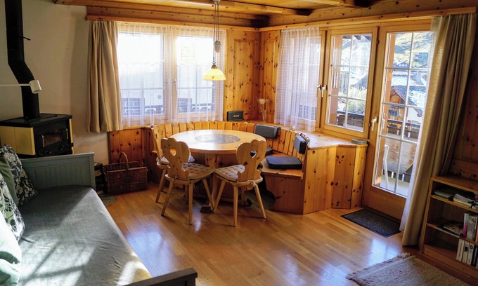 Vals Apartment | Willys Vals - Cozy chalet apartment on the Vals Rhine.