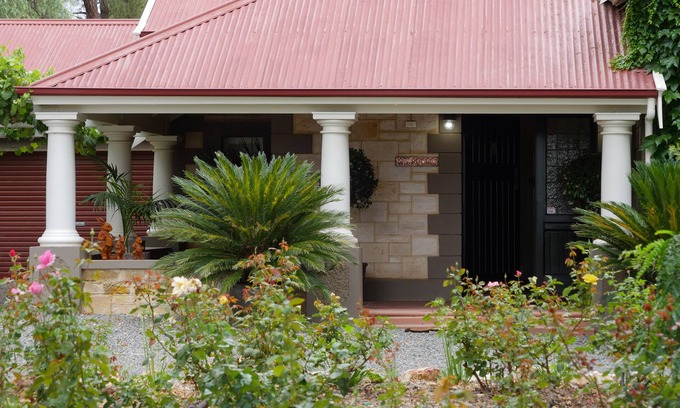 Lyndoch Bed & Breakfast | Wilsford House nestled into the vineyards in the heart of the Barossa Valley.