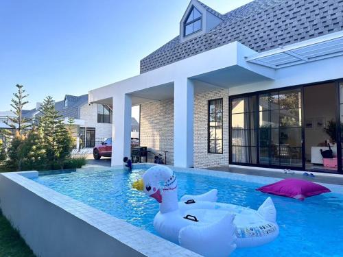 Mu Si Villa | Win pool villa oxygen