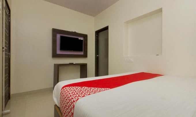 Bandra West Bed & Breakfast | WIND FLOWER REGENCY