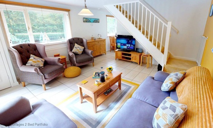 Umberleigh House | WINDERMERE LODGE | 2 Bedrooms | High Bickington | Sleeps 4