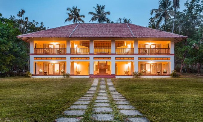 Devikolam Resort | Windermere River House