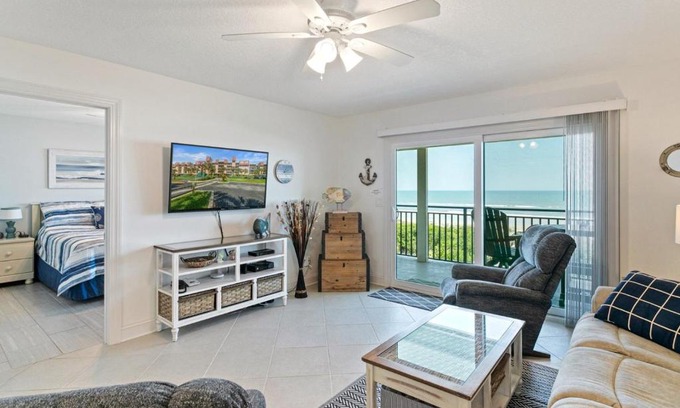 Crescent Beach House | Windjammer 209