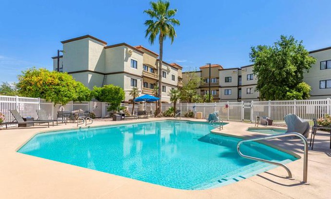 Surprise Original Townsite Hotel | Windmill Suites Surprise Ascend Hotel Collection