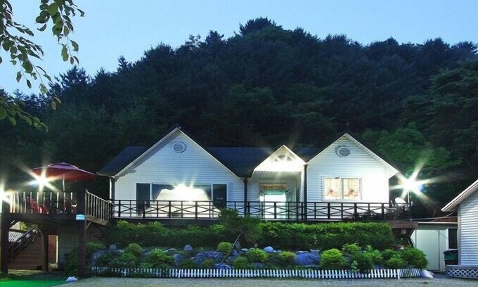 Gapyeong Apartment | Window to the sky Pension