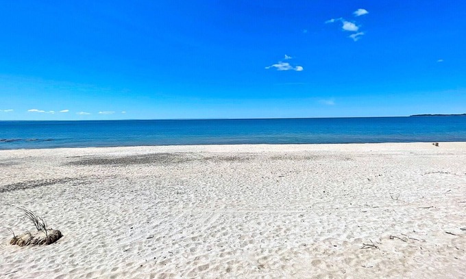 Fort Erie Cottage | Windpoint Cottage - Lazy Days and Starry Nights