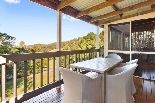 Ravensbourne Ski Chalet | Windsong at Ravensbourne Escape 2 Bedrooms