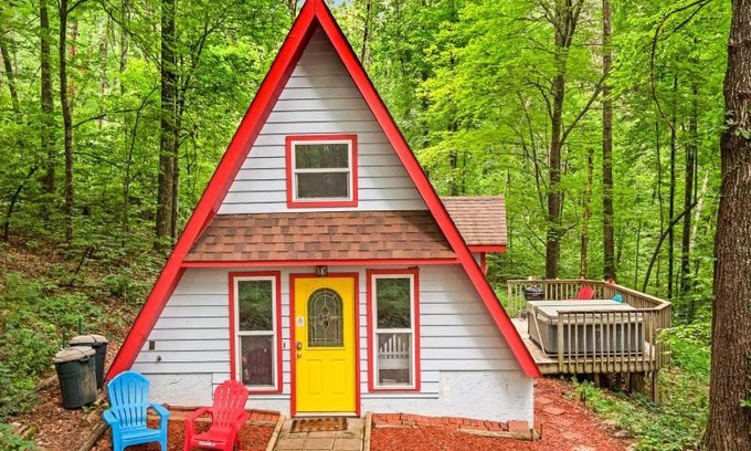 Flintstone House | Windsong Chalet Cabin